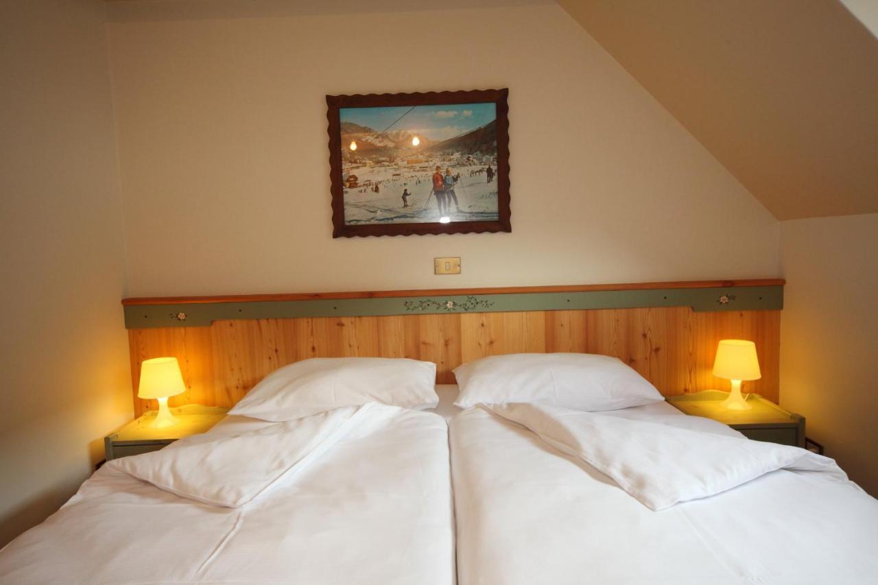 Kronau Chalet Resort Kranjska Gora Exterior foto